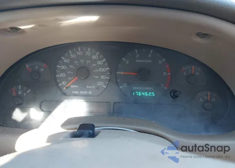 1999 Ford Mustang z USA, uszkodzony, nr VIN 1FAFP4047XF152905